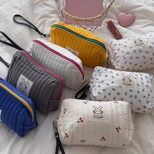 thefifthmoon可爱纯色碎花绗缝棉化妆包收纳包可拆扣便携包