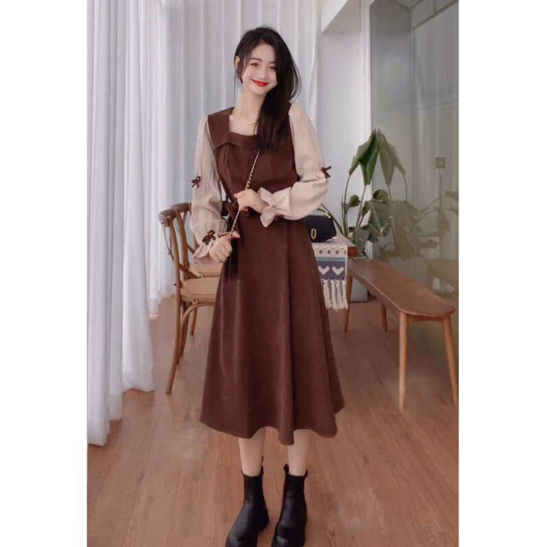 桔梗法式连衣裙女2021秋季高级感收腰显瘦复古泡泡袖过膝小黑裙子