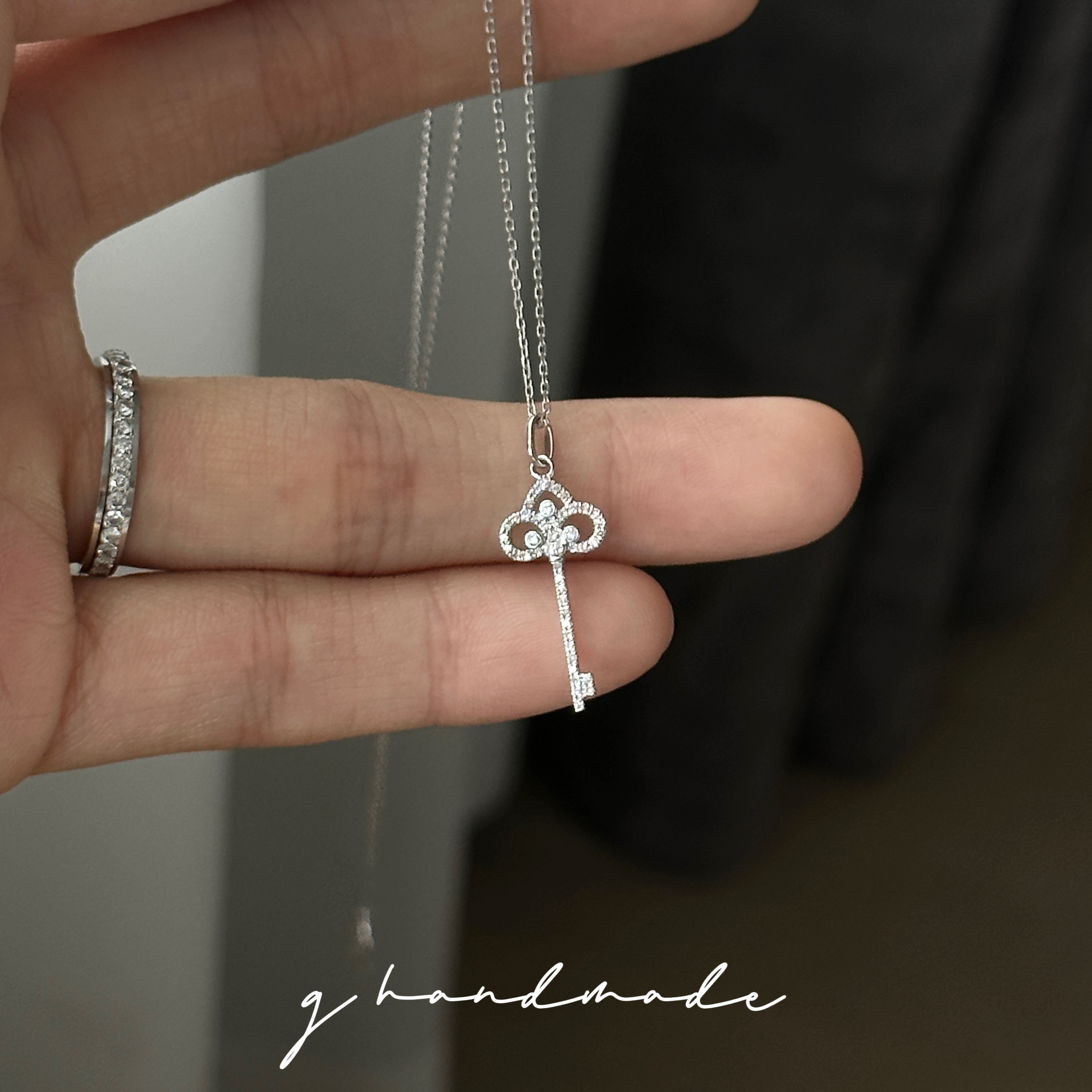 G HANDMADE 18k白金钥匙项链天然钻石t家满钻鸢尾花精致礼物