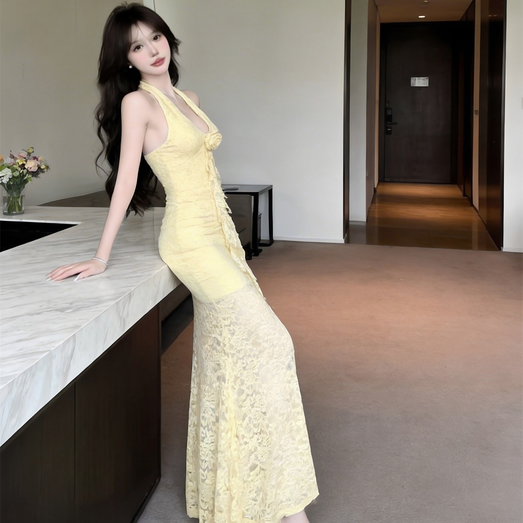 法式露背挂脖蕾丝收腰鱼尾连衣裙