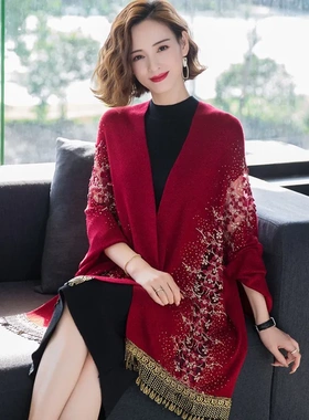 喜婆婆旗袍婚庆秋冬新款带袖绣花流苏斗篷披肩女丝光针织开衫外披
