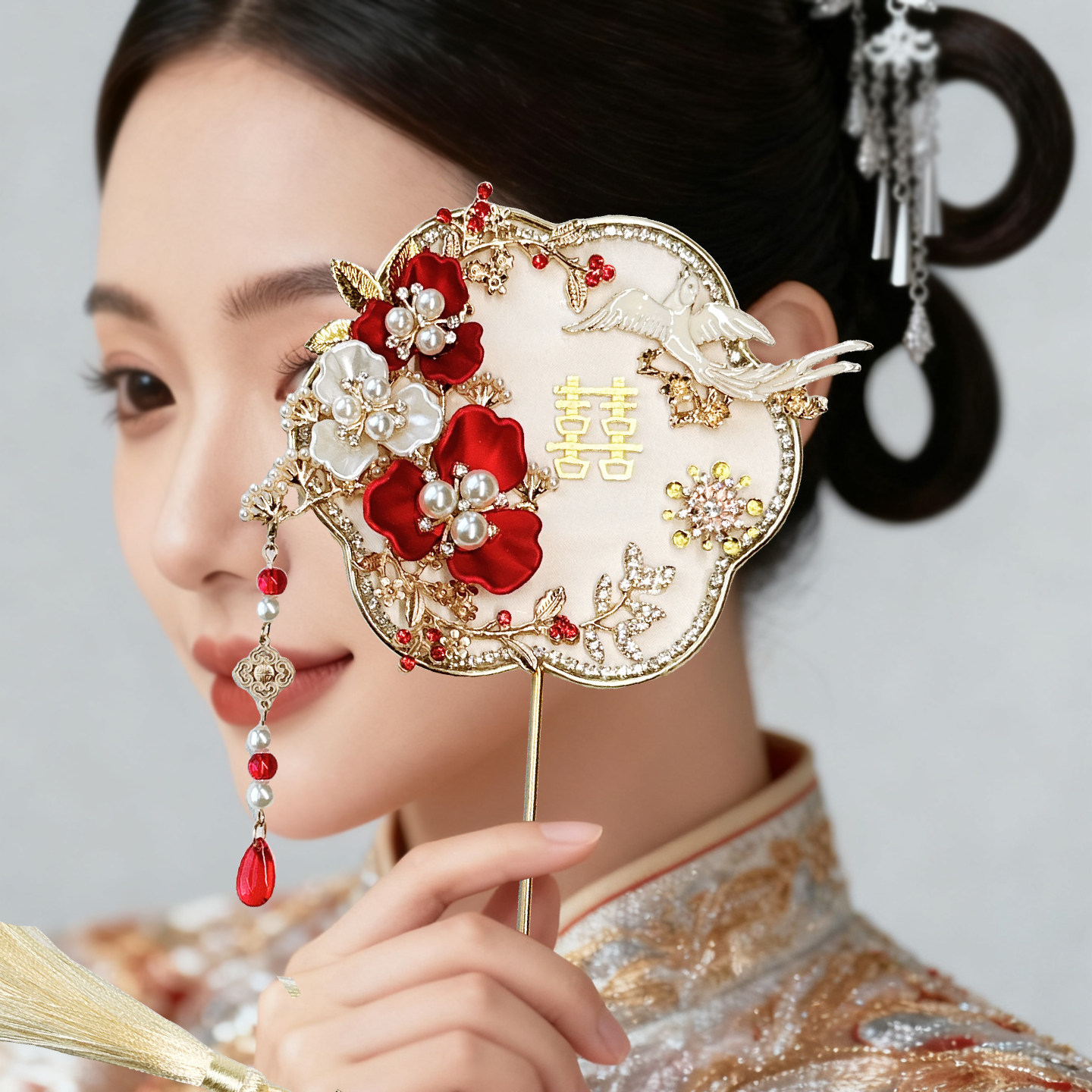 新中式婚礼新娘结婚迷你秀禾团扇