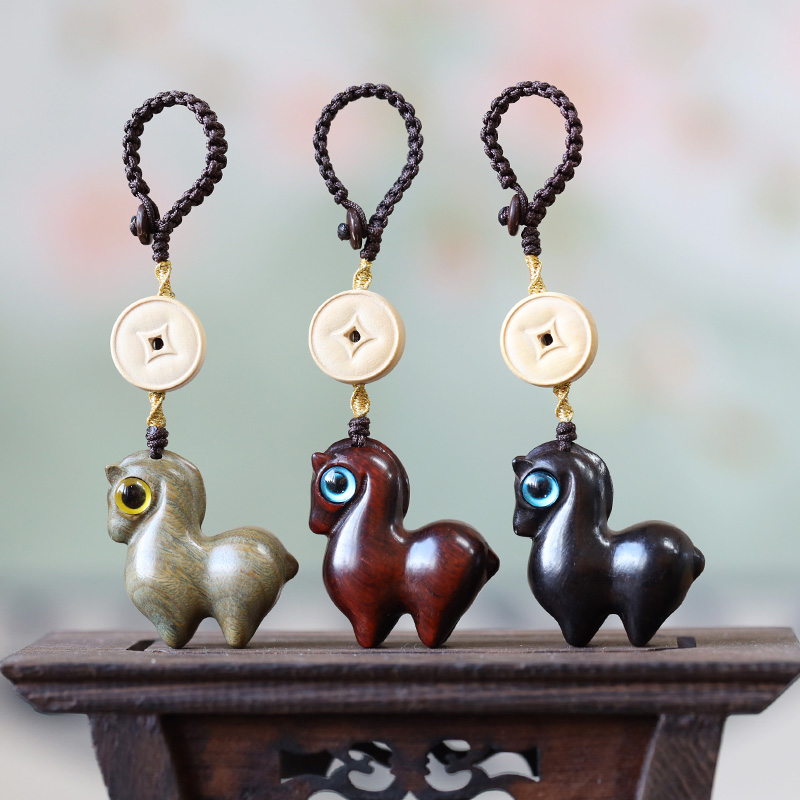 治愈系檀木生肖马汽车钥匙扣挂件可爱小清新手机吊坠男女创意挂饰