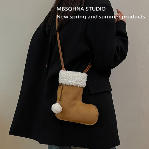 MBSQHNA小众设计包包女2025新款麂皮绒单肩斜挎包秋冬洋气造型包