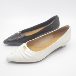 2026春季 工作鞋 新款 尖头矮跟真皮女单鞋 F676903C 时尚 富贵鸟女鞋