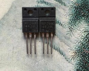 原装进口拆机 质量保证 IRFIZ44N IRFSZ44 现货热卖 塑封