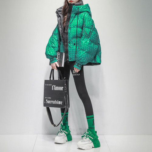 久拉拉绿色波点白鹅绒羽绒服女