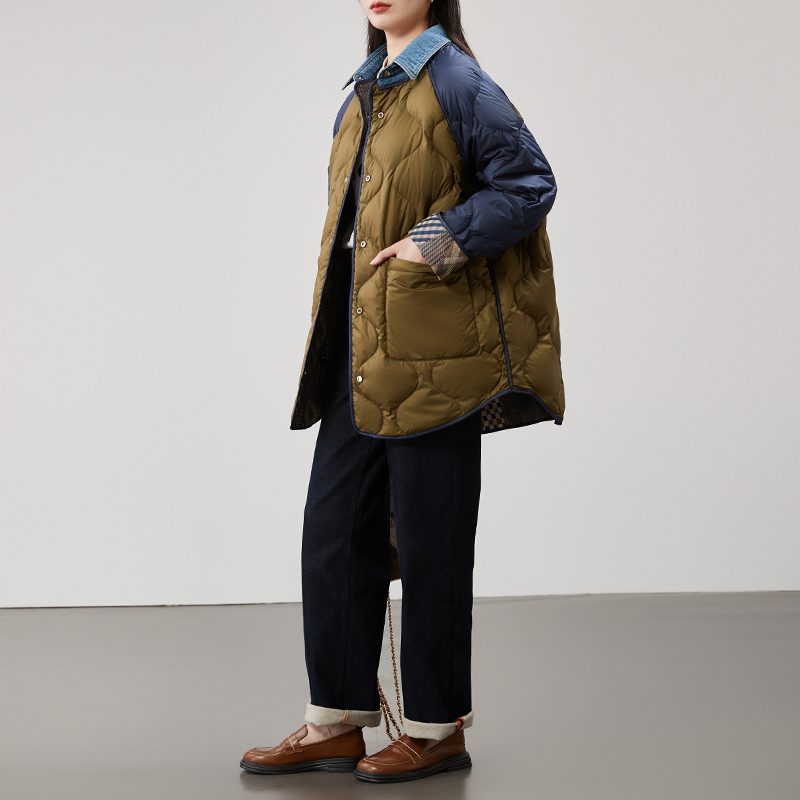 咖色两面穿白鸭绒中长款羽绒服女