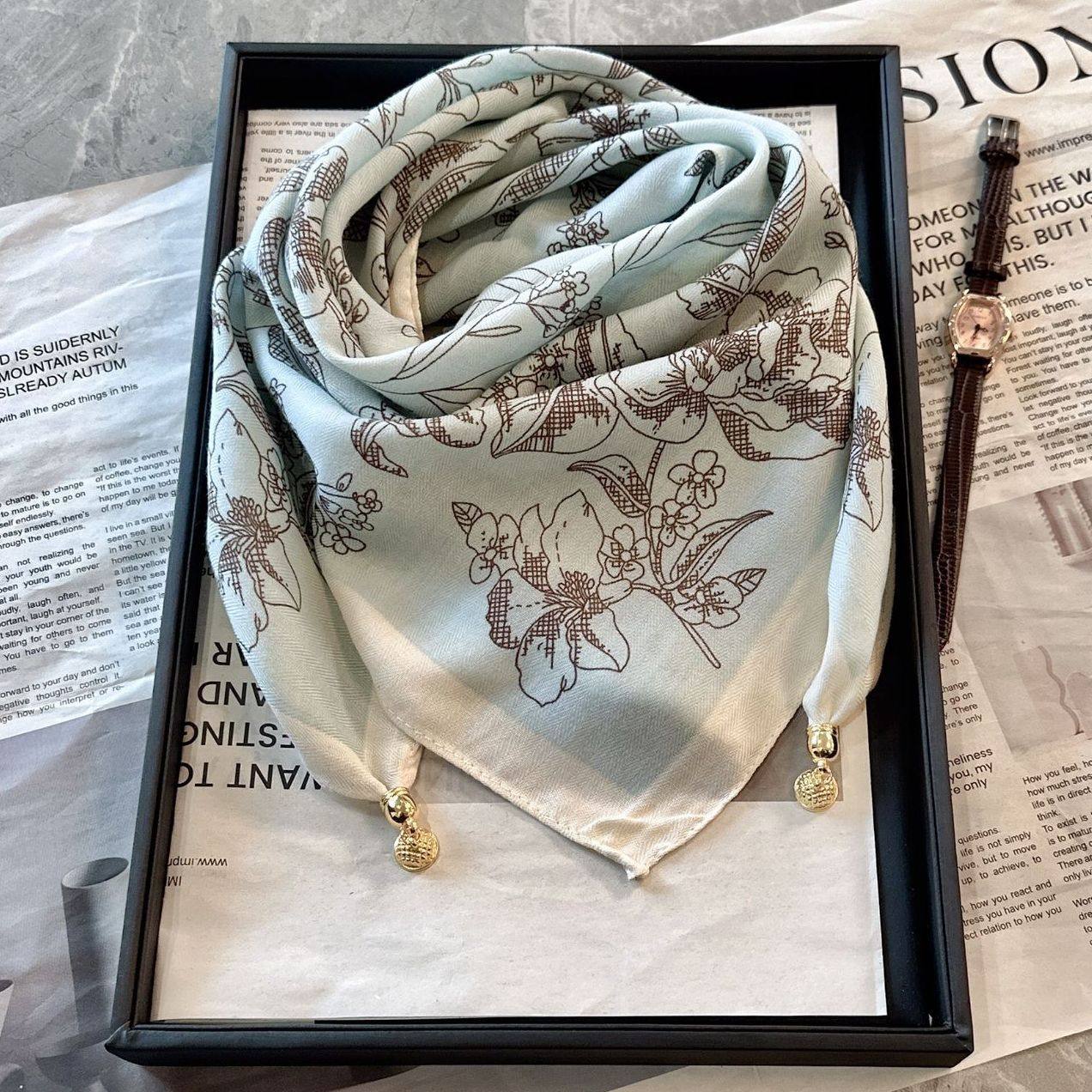 2025新款磁吸护颈小围巾秋冬方巾女款三角丝巾披肩高级感防风围脖,服饰配件/皮带/帽子/围巾,围巾/丝巾/披肩,淘宝优惠券,粉丝福利购,淘宝优惠卷