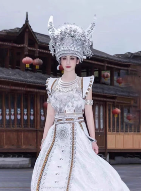 苗疆服装白色垫肩苗族服装牛角帽子项圈全套新民族风旅拍摄影