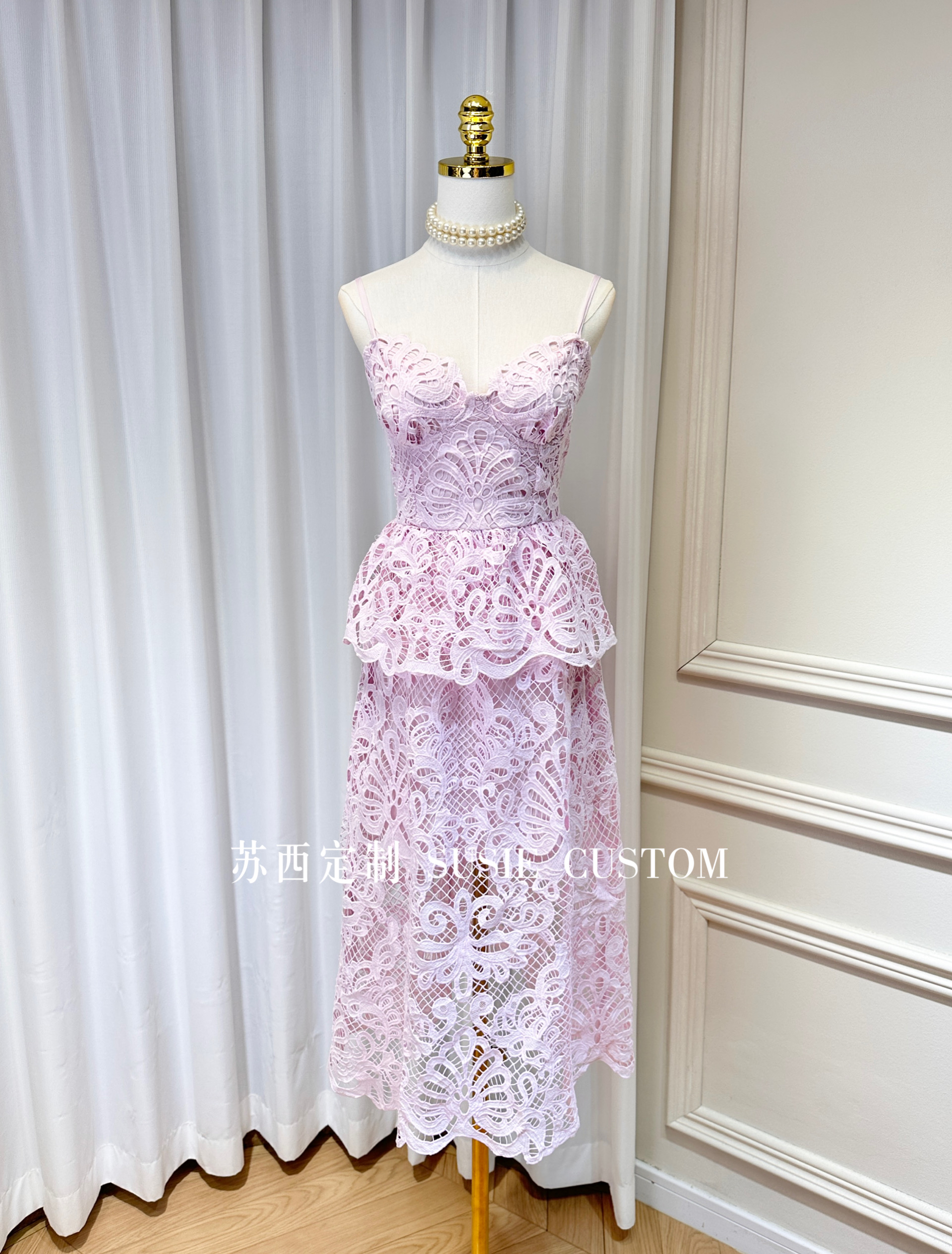 高定小众设计款度假日常深V领立体胸型荷叶边水溶蕾丝吊带长裙