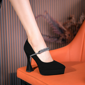 女2025秋天新款 水钻黑色真皮鞋 子法式 细跟单鞋 仙女风尖头小高跟鞋