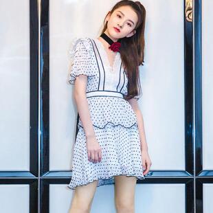 【宋祖儿同款】新款白色波点V领百褶荷叶边收腰气质雪纺连衣裙