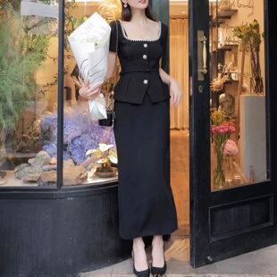 黑色U型领高雅气质连衣裙上衣半裙 2025新款 self stride
