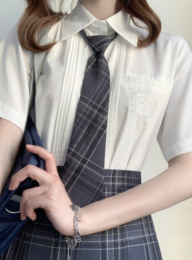 黎明之锁jkdk衬衫女白色黑色夏季刺绣短款尖领百搭日系正统内百搭