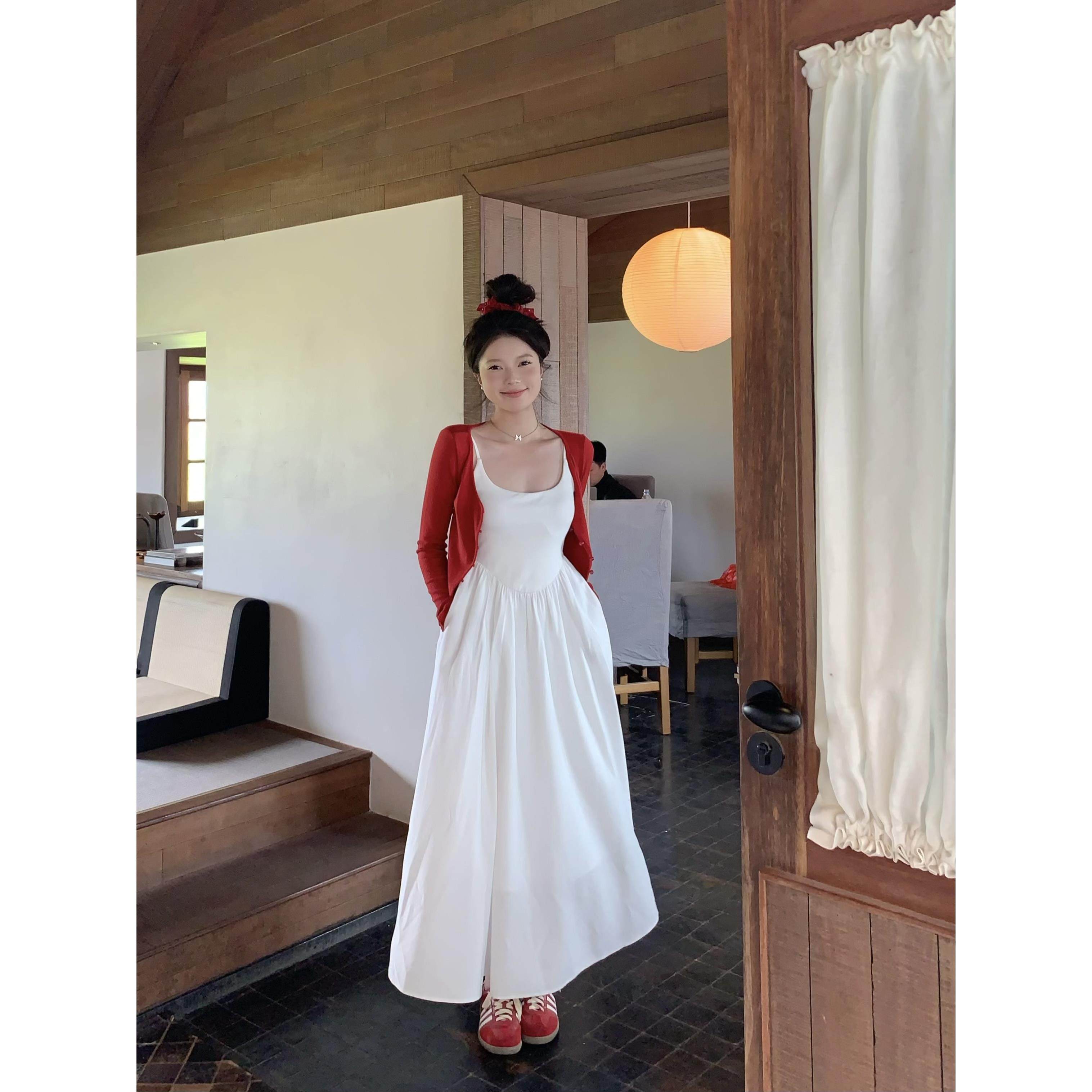 Halo nini致敬赫本 显瘦自带胸垫吊带气质连衣裙女夏季白色裙子