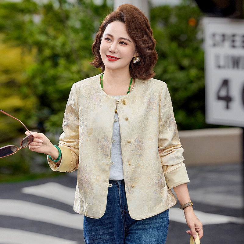 新中式妈妈春装气质高贵洋气外套2026新款中老年女短款春秋薄上衣