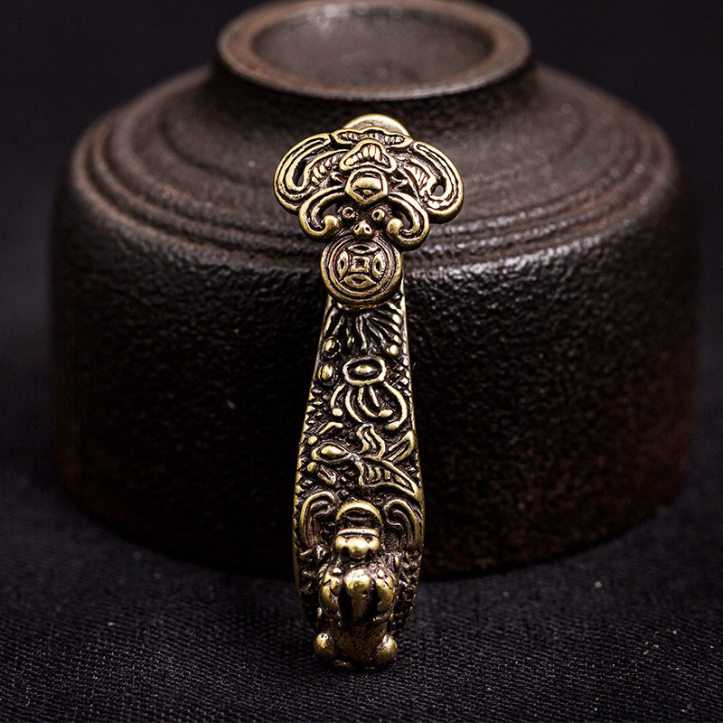 十元模式地摊跑江湖产品小铜器如貔貅意钥匙扣汽车挂件钥匙链