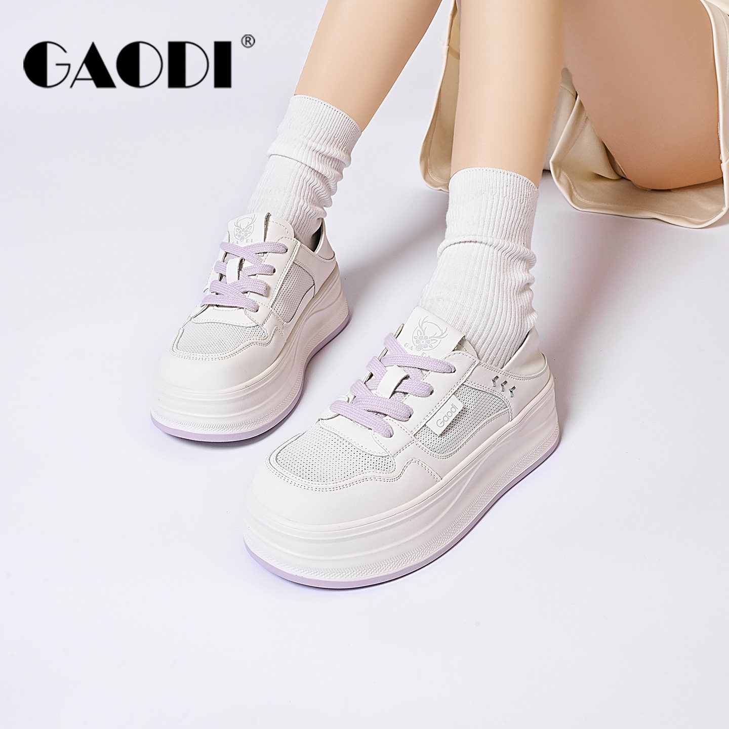 高蒂厚底小白鞋女2026新款学院风透气网面休闲板鞋百搭增高面包鞋