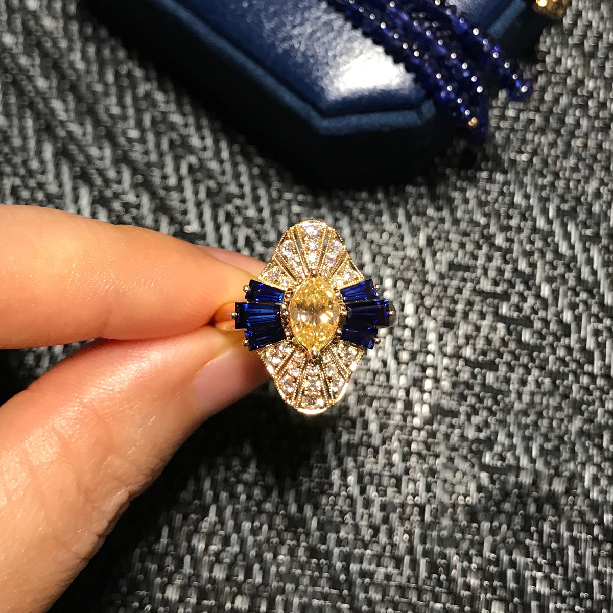 复古马眼形状黄色锆石戒指