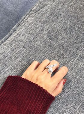 young小红书推荐小众女花叶礼物