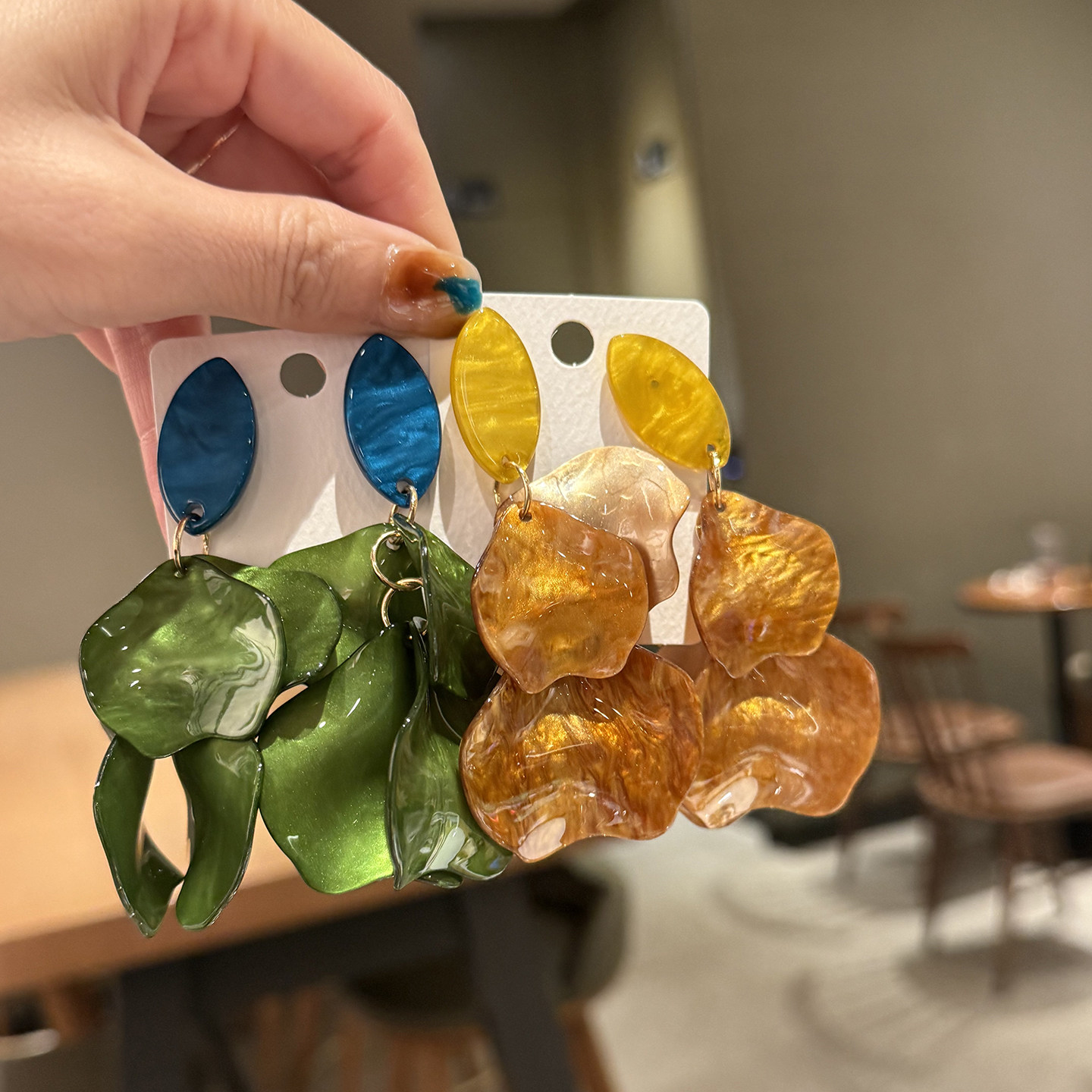 辛欣韩国进口东大门新款ins风复古树脂叶形耳环设计师优雅耳钉