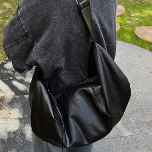 B218-B51-P45法式韩系休闲简约ins休闲小众包斜挎单肩饺子包男女