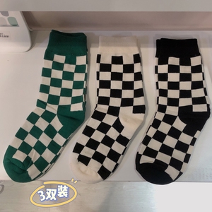 B218-W109-P18格子3色3双装情侣男女棋盘黑白格袜子棉学生中筒袜图片