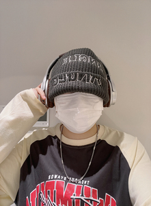 B218-M03-P25字母拼接潮流男士情侣休闲毛线帽冷帽针织帽子新品冬图片