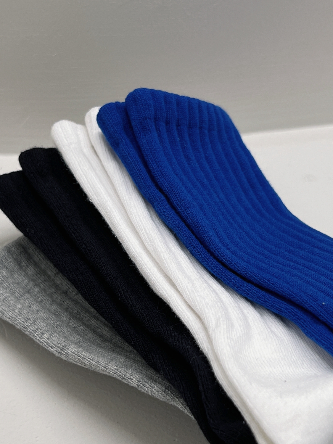 B218-W130-P26潮流纯色袜子新款2023秋冬新品棉袜男女四双装，袜子，电商B218