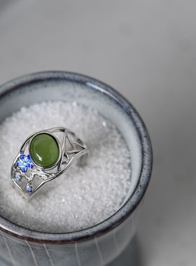 云尚服饰s925银素银小花镂空开口钩针带线烧蓝镶碧玉食指戒指