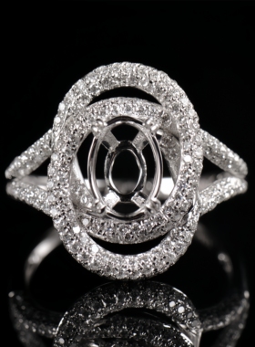 于凡珠宝 18K金钻戒椭圆形6*8镶嵌钻石女士戒指空托指环定制