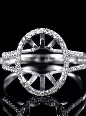 于凡珠宝18K金镶嵌轻奢定制女士指环空托椭圆形13*10钻石戒环指托