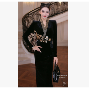 气质复古休闲衣服女连衣裙 2025新款 F2530421A 芙娜妮