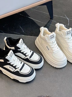 专柜正品冬季新款5厘米防滑耐磨厚底加绒保暖时，潮流休闲鞋62108