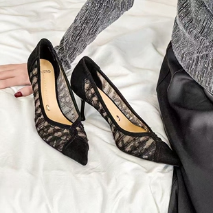 7厘米舒适细跟春夏新款 26W1536 百搭大气仙女风蕾丝网面女神单鞋