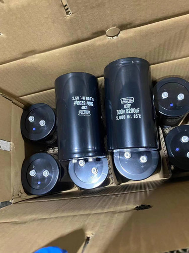 U37f 500v8200uf 89x155mm 黑金刚电容器 全新