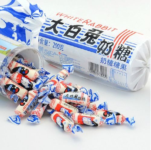 上海特产大白兔奶糖巨型