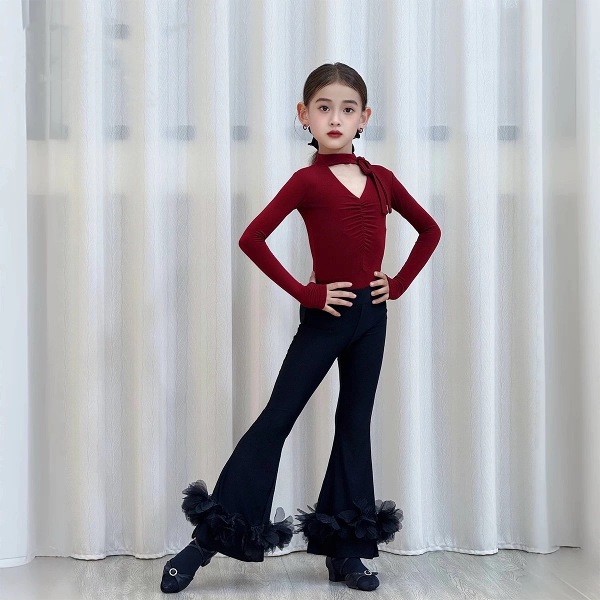 秋冬新款女童拉丁舞服练习服高级感镂空长袖上衣分体修身喇叭长裤