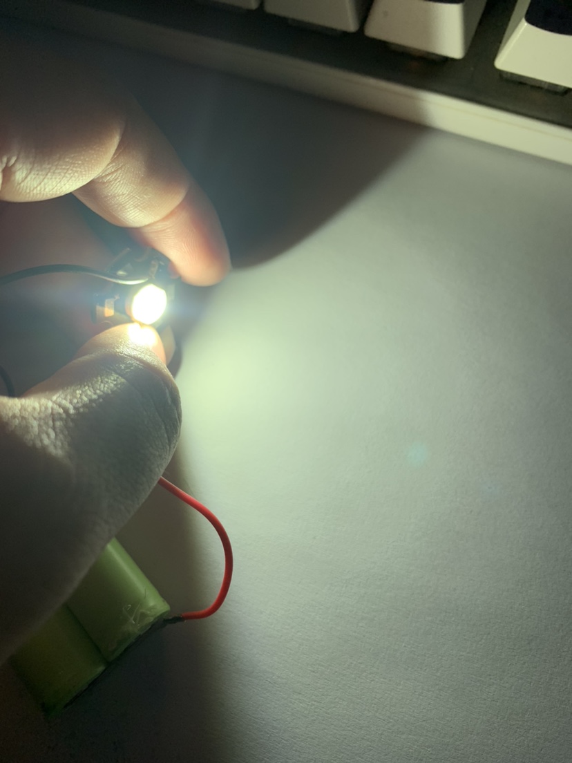 强光手电筒灯板5000K左右亮度，10个价