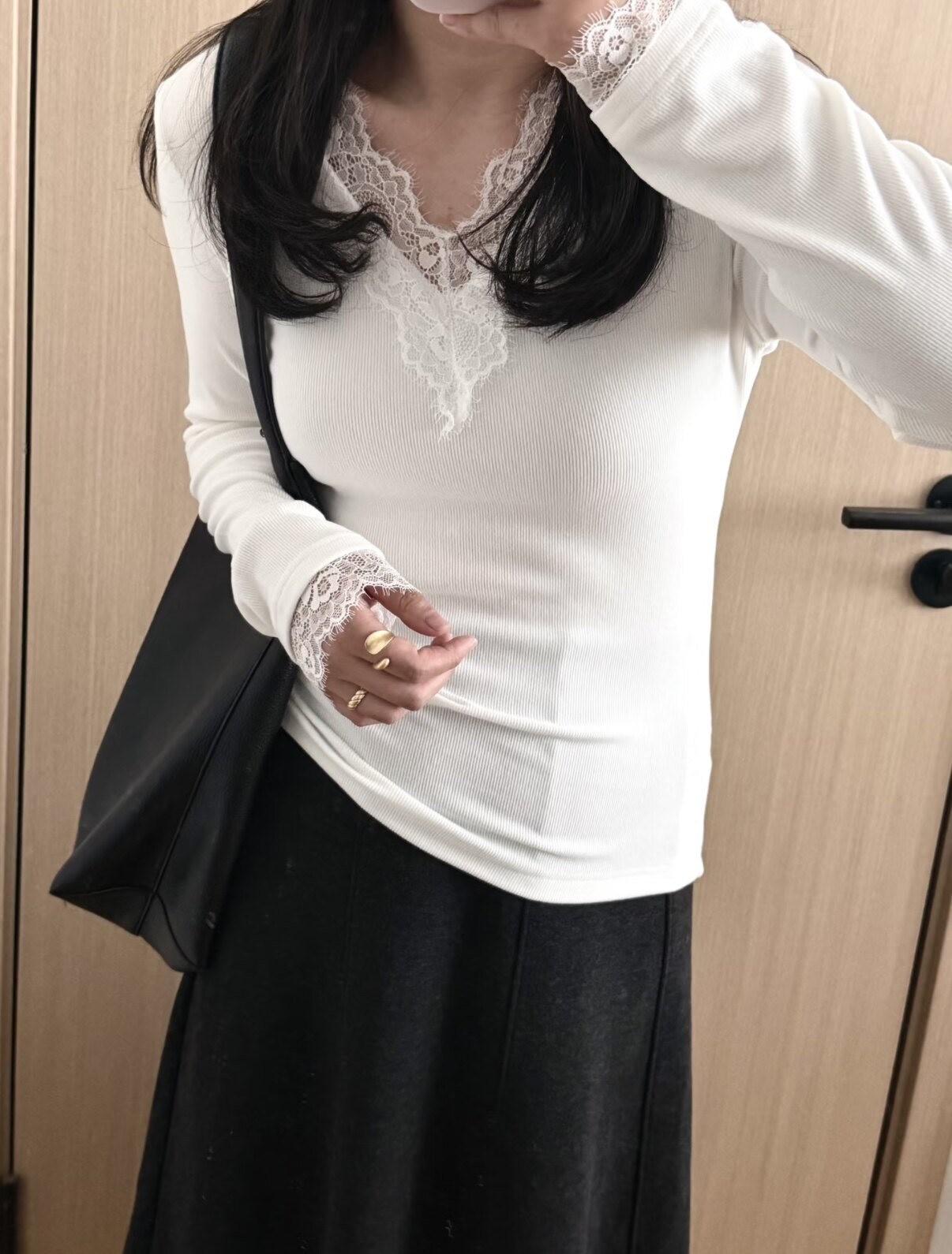 白色蕾丝打底衫秋冬新款今年流行爆款百搭修身上衣内搭纯欲风