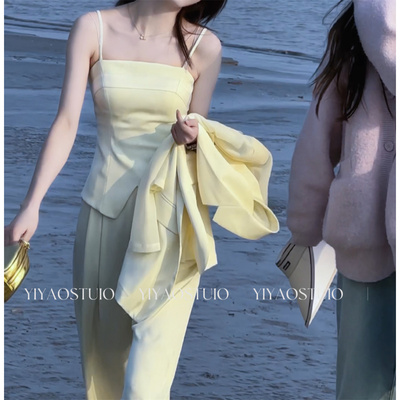 时尚显瘦吊带背心修身女