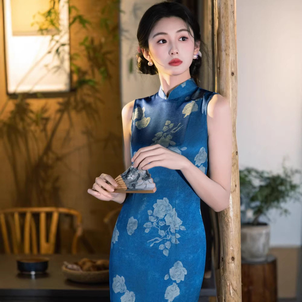 宝蓝色复古旗袍高端大气2026款民国风修连衣裙，版型偏小拍大一码