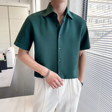 墨绿色