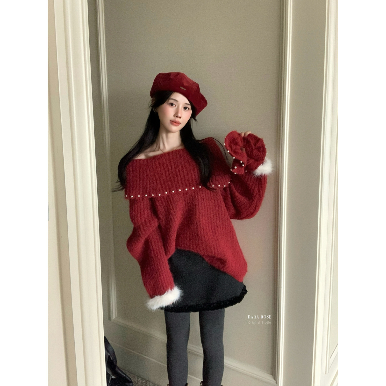 DARA ROSE-衣一字肩重工钉珠毛毛袖软糯绝美针织保暖毛衣(配发圈)