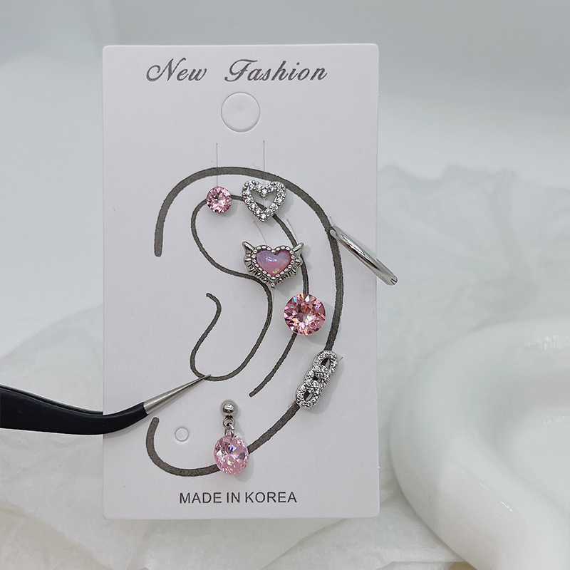 钛钢日韩女粉色爱心耳骨钉拧螺丝