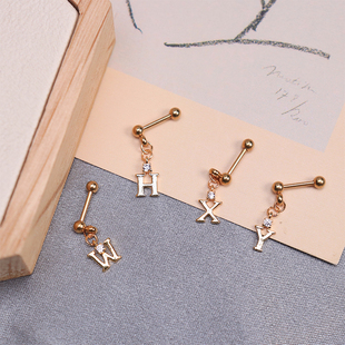韩国钛钢字母耳钉英文定制螺丝耳钉小众设计感吊坠耳骨钉螺丝拧扣