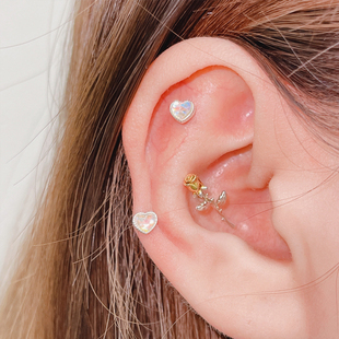 s925日韩新款 银饰迷你耳骨钉月光石小爱心宝石高级感小众耳钉纯银