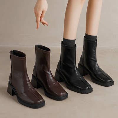 配大衣的靴子洋气精致小短靴百搭