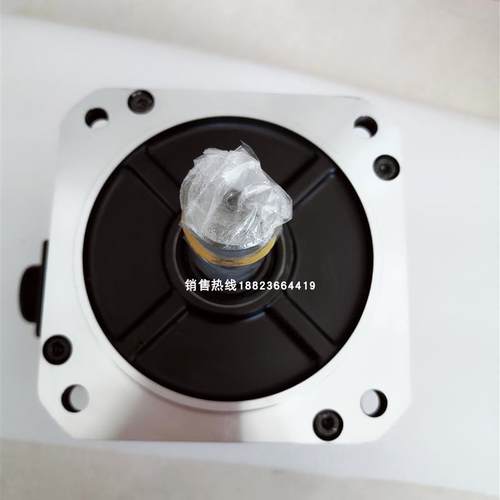 R88M-K3K020H-S2-Z   R88M-K3K020T-S2-Z 全新原装欧姆龙3KW询价